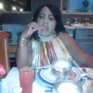 Meet your Posher, Elaine